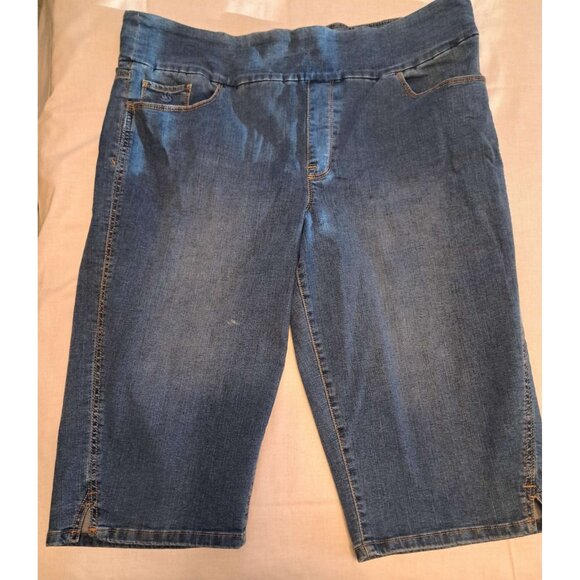 Gloria Vanderbilt Women's Amanda Capri Blue Denim Jeans Plus Size 18 Pull On - Picture 2 of 9